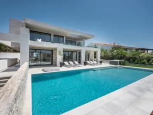Captivating Modern Villa with Private Pool and Vista Views from VILLAWAY®