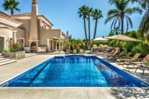 Breathtakingly Beautiful 5Bedroom Villa with Pool and Tropical Gardens from VILLAWAY®